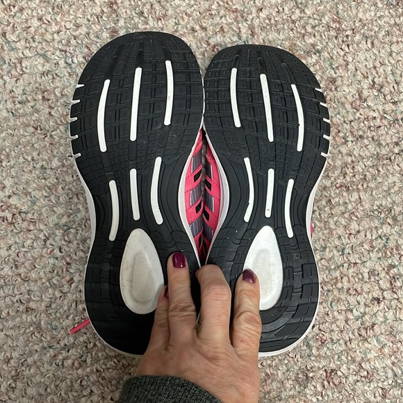 Adidas runners - Picture 7 of 7